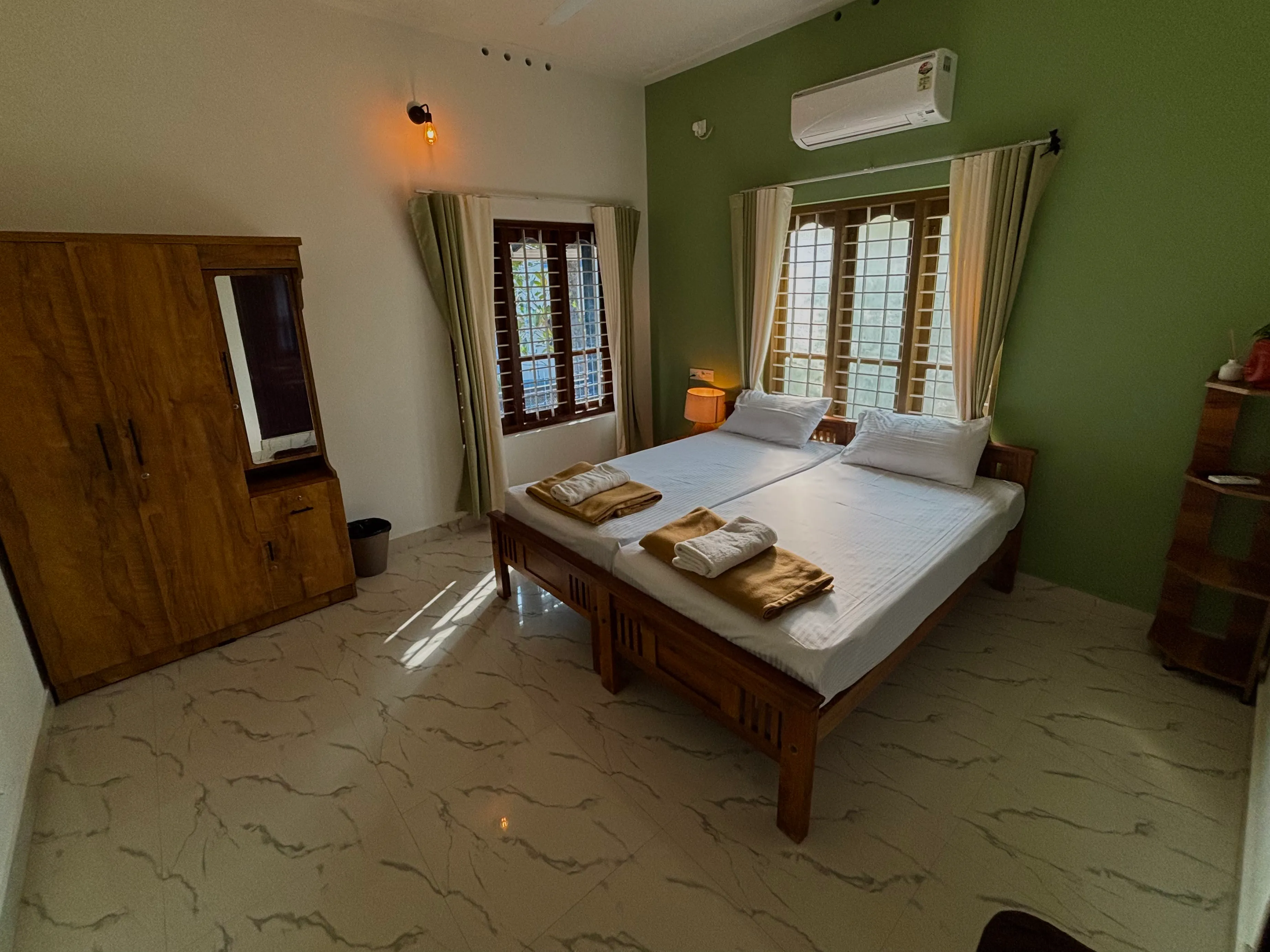 Twin Room representative 8